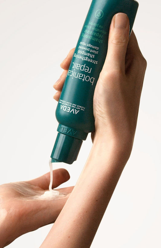 BOTANICAL REPAIR™ STRENGTHENING SHAMPOO
